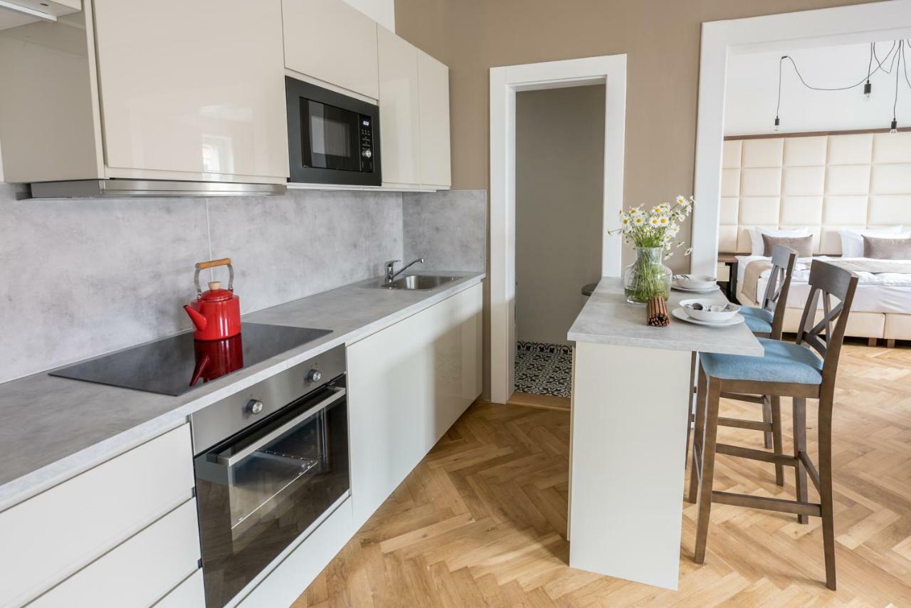 Letna Garden Suites ปราก ภายนอก รูปภาพ
