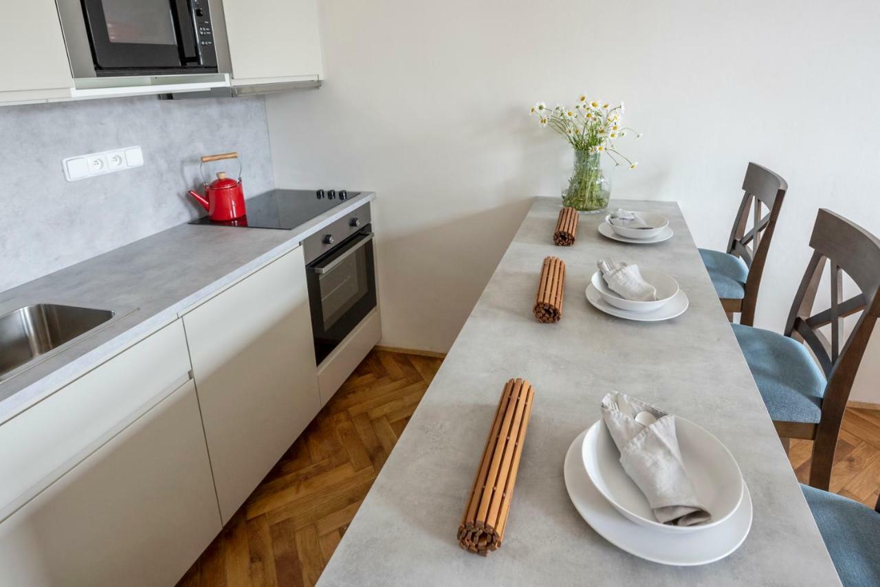Letna Garden Suites ปราก ภายนอก รูปภาพ