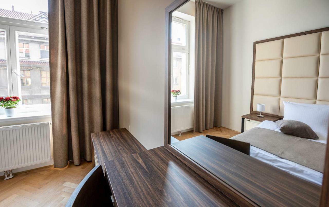 Letna Garden Suites ปราก ภายนอก รูปภาพ