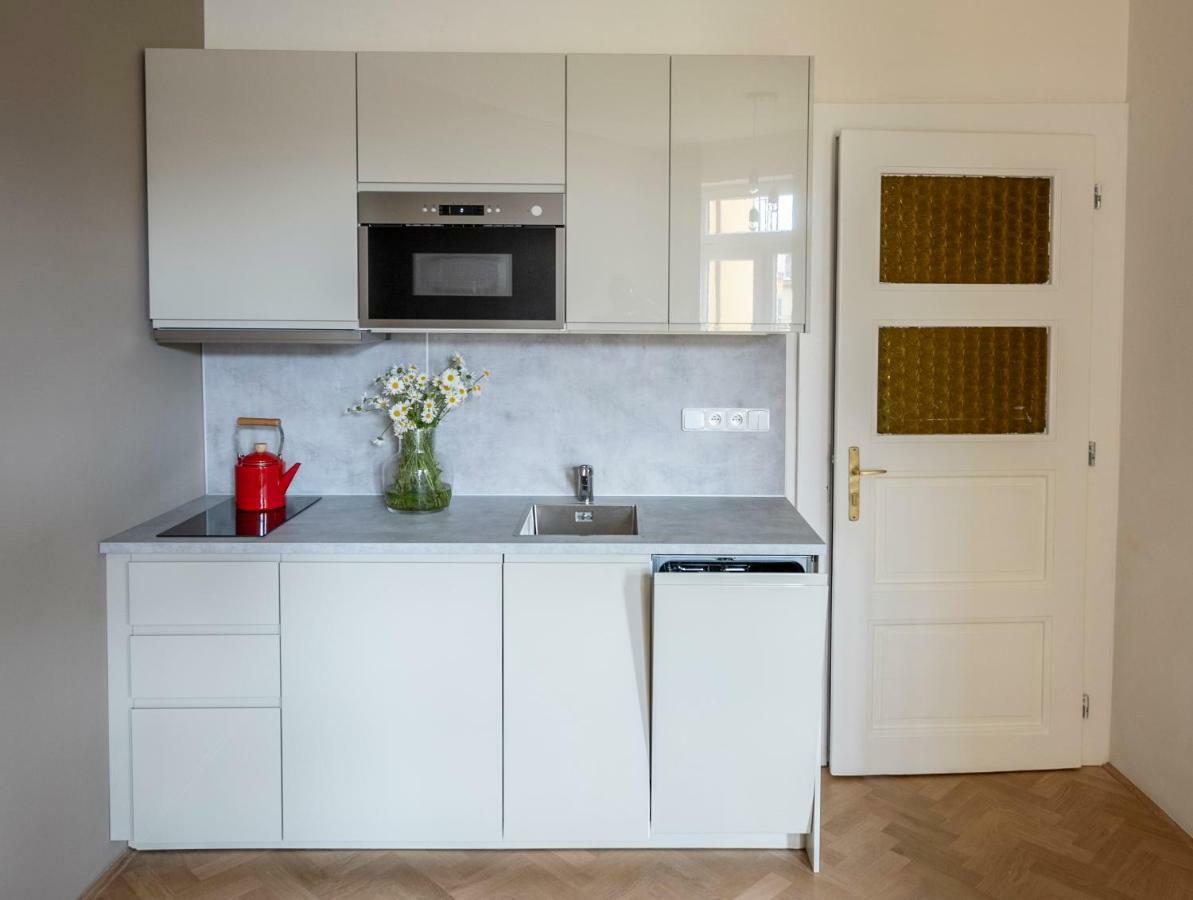 Letna Garden Suites ปราก ภายนอก รูปภาพ